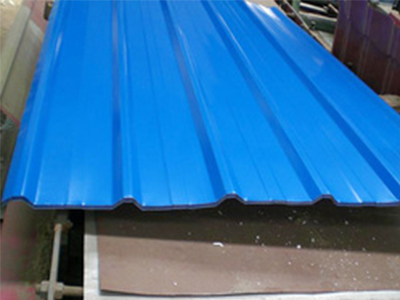 山西彩鋼網(wǎng)跟蹤報道剛果(布)F68-D-86水泥庫項目