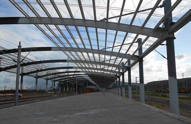 太原鋼結(jié)構(gòu)屋頂漏水的原因及預(yù)防辦法